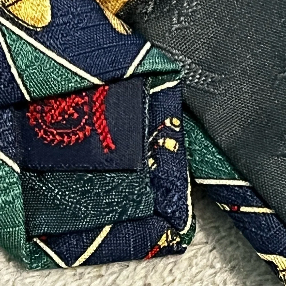 Vintage Tommy Hilfiger Neck Tie 100% Silk Novelty Golf Print Green Made in USA